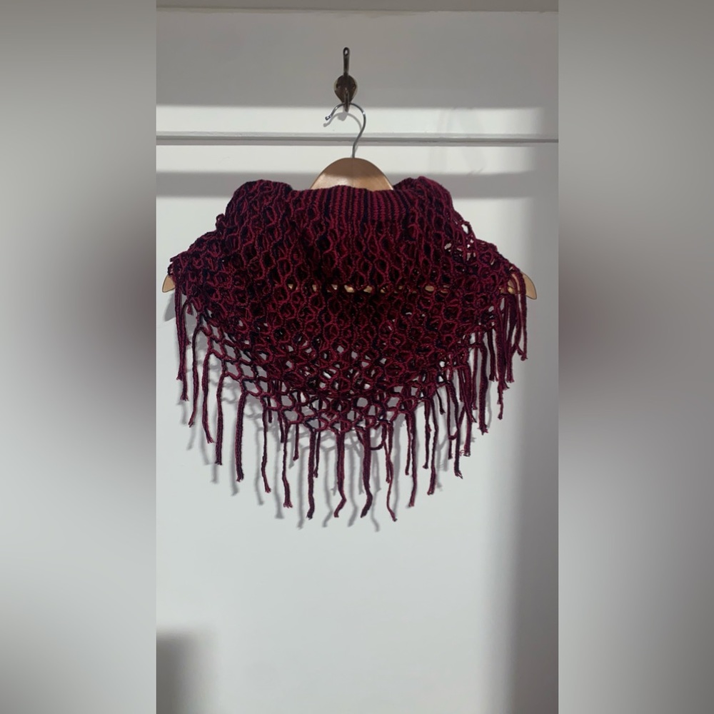 Multifunctional scarf